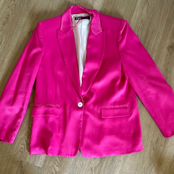 Hot pink satin blazer - Picture 1 of 1